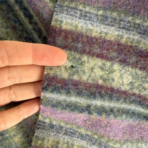 Barbour Lambswool Fair Isle Scarf Gray Purple Fringe 68 x 9 - Picture 4 of 4